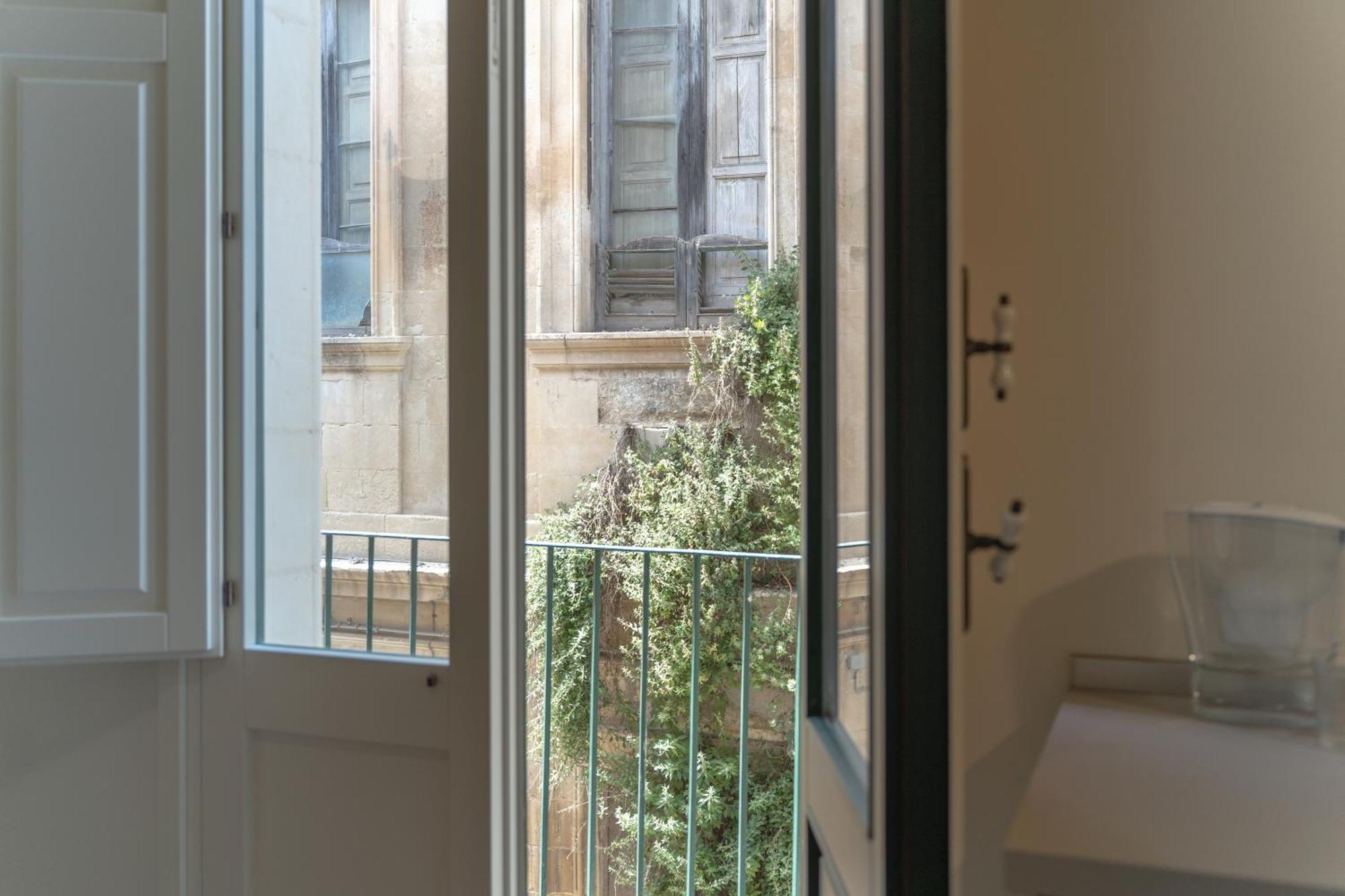 Margherita Apartment & Rooftop By Residence Colibri Lecce Buitenkant foto