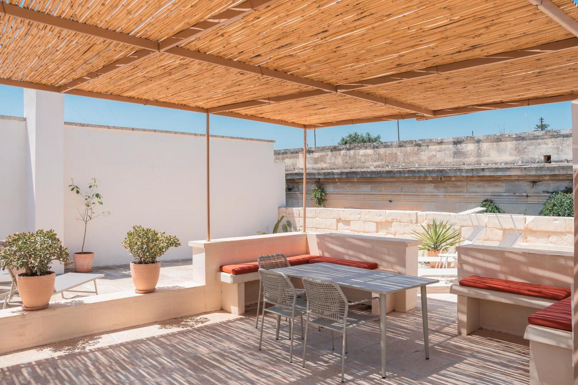 Margherita Apartment & Rooftop By Residence Colibri Lecce Buitenkant foto