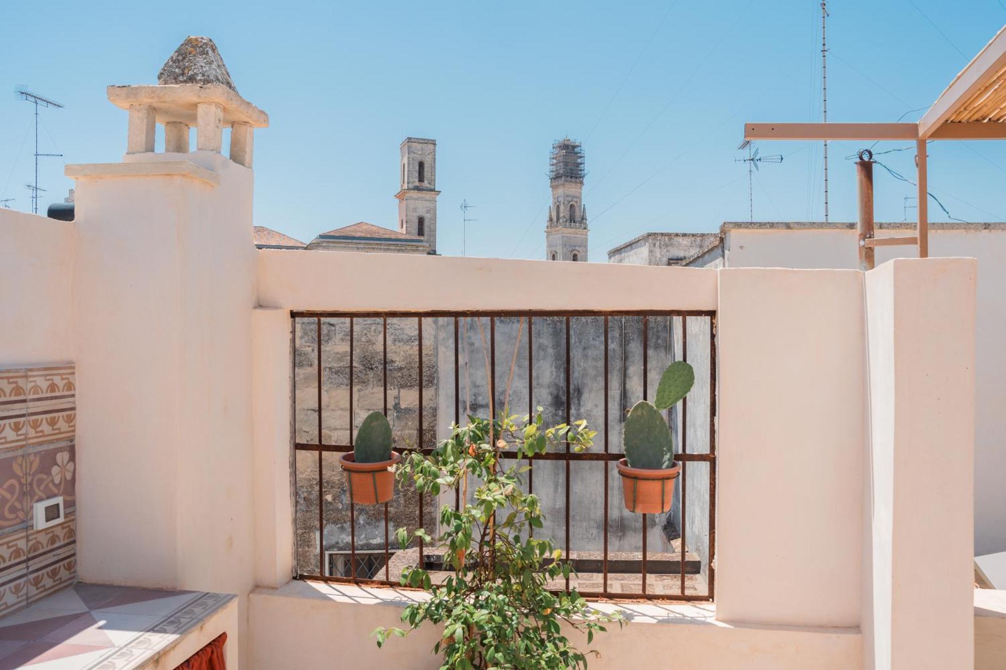 Margherita Apartment & Rooftop By Residence Colibri Lecce Buitenkant foto